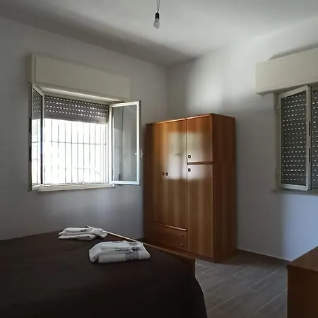 Casa Degli Spartani Pina Apartment *